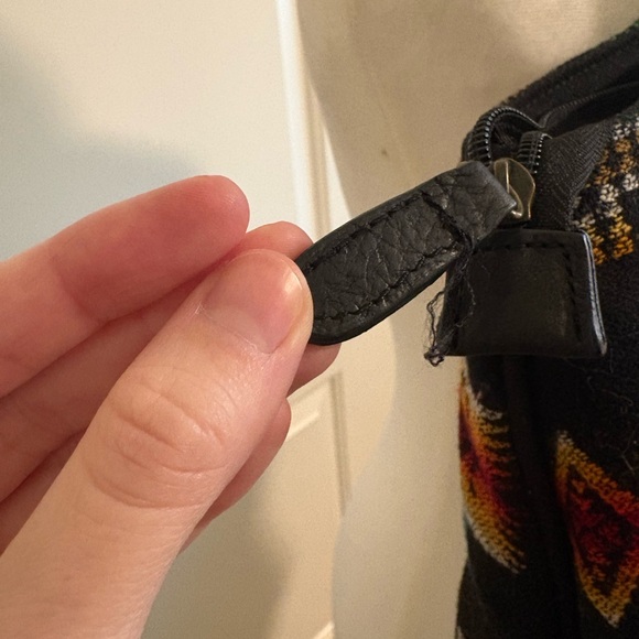 Pendleton Vibrant Patterned Tote Bag - Picture 4 of 5